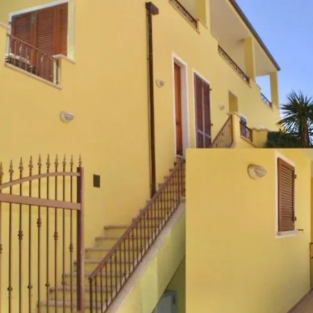 In Just 600 Mt From The Sea Aparthotel 3*