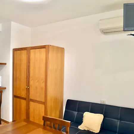 In Just 600 Mt From The Sea Aparthotel 3*