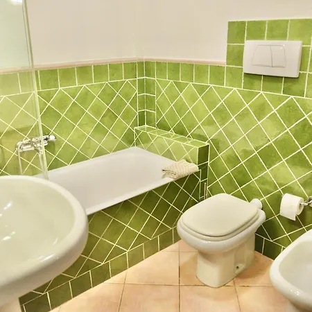In Just 600 Mt From The Sea Aparthotel 3*